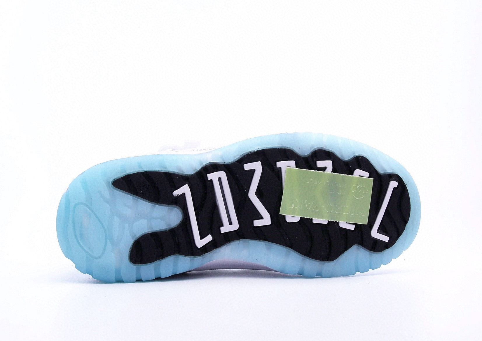 Sneaker in Black & Blue