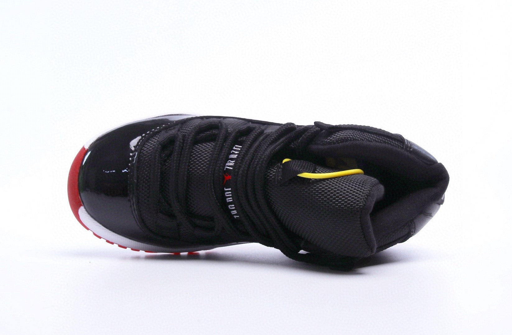 Sneaker in Black & Red