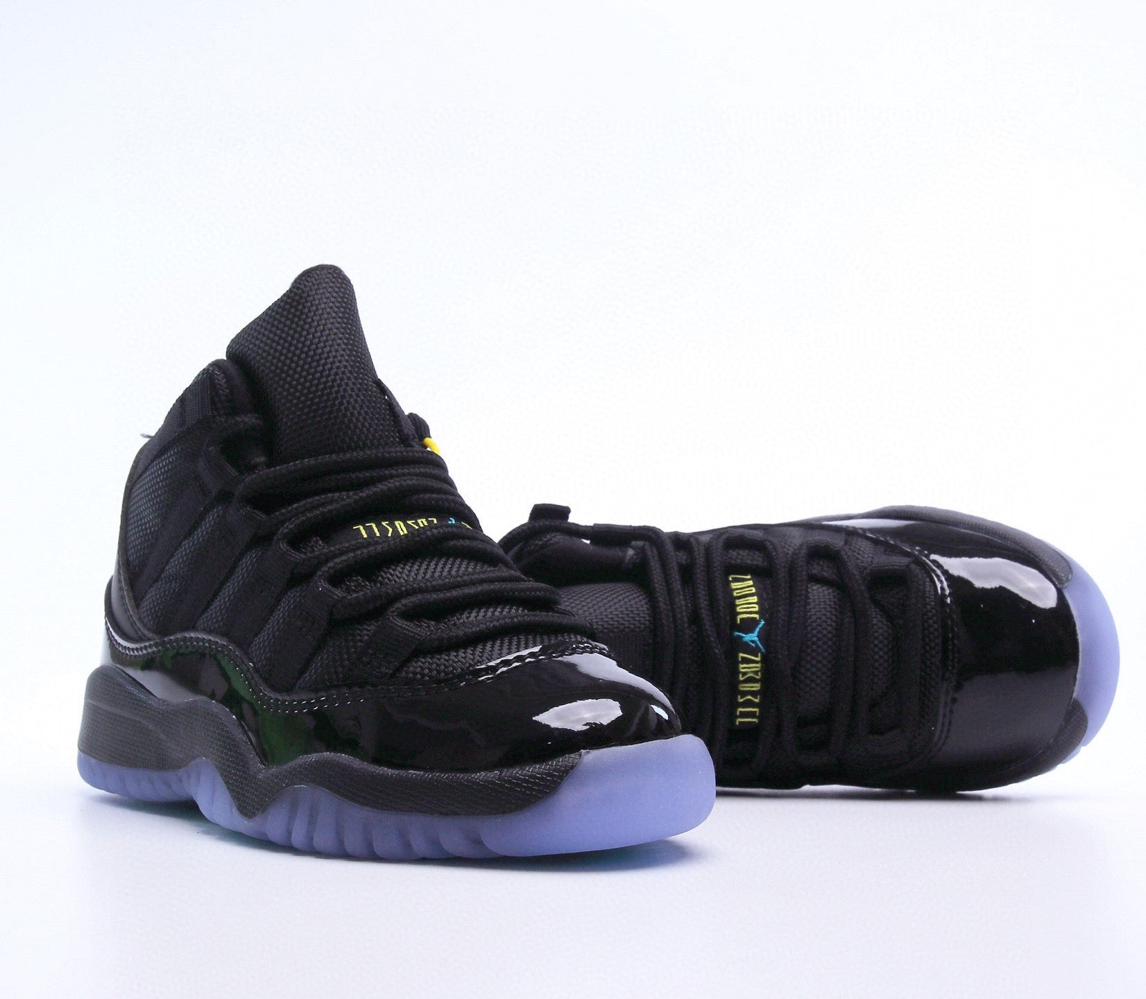 Sneaker in Black & Blue
