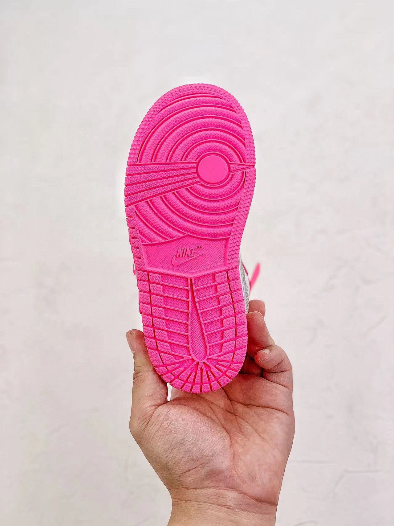 Sneaker